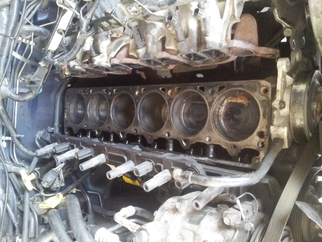 Replacement cylinder head jeep 4.0