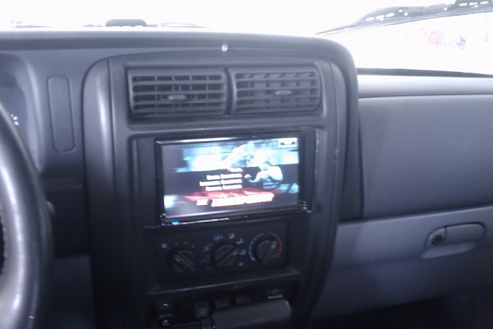 Jeep grand cherokee double din radio install