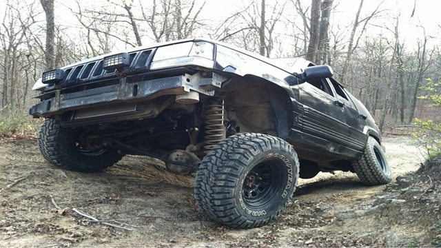 Jeep Grand Cherokee 1993-1998: How to Replace Front Shocks