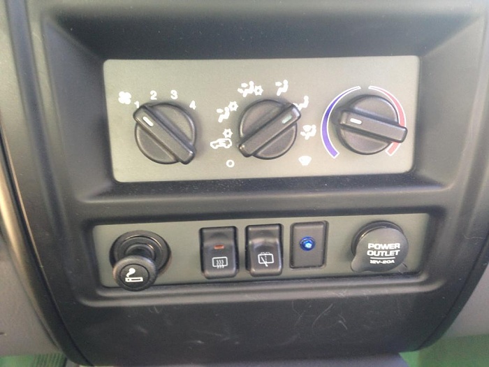 We are back! Custom gauge panels from Azzy's Design Works-jeepxjhdairpanel.jpeg