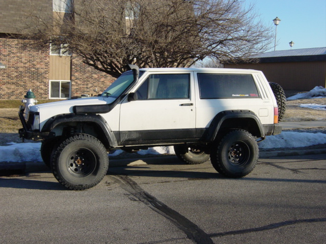 Feeler: 4.5 in RC lift Kit, 33x12.5r15 BFG ATs, C8.25 diff, Reciever Tire Carrier-125.jpg