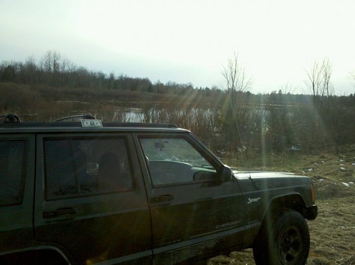Parting out green 98 XJ sport-jeep-1-.jpg