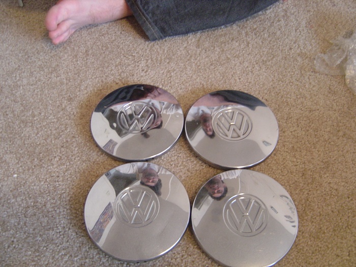 Free VW hub caps, valve cover, momo pedals and quick release hub.-dsc01179.jpg