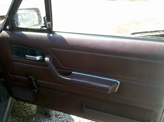 Parting Out 87 and 94 Police Edition-img_20110326_143437.jpg