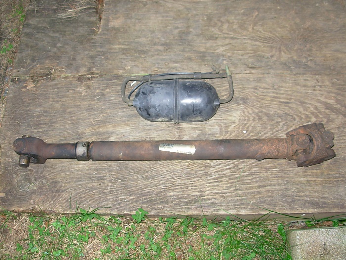 Front drive shaft amd vacuum ball-dscn2255.jpg