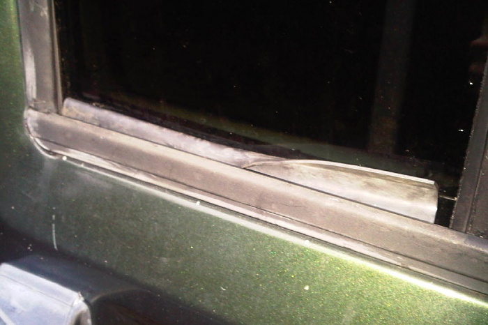 Passenger's vent window seal???-vent-window-proglass-fix.jpg