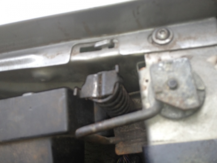 Hood won't close all the way on driver side ?-image-3864537649.jpg