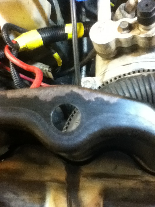 Rusty valve cover-image-3797391861.jpg