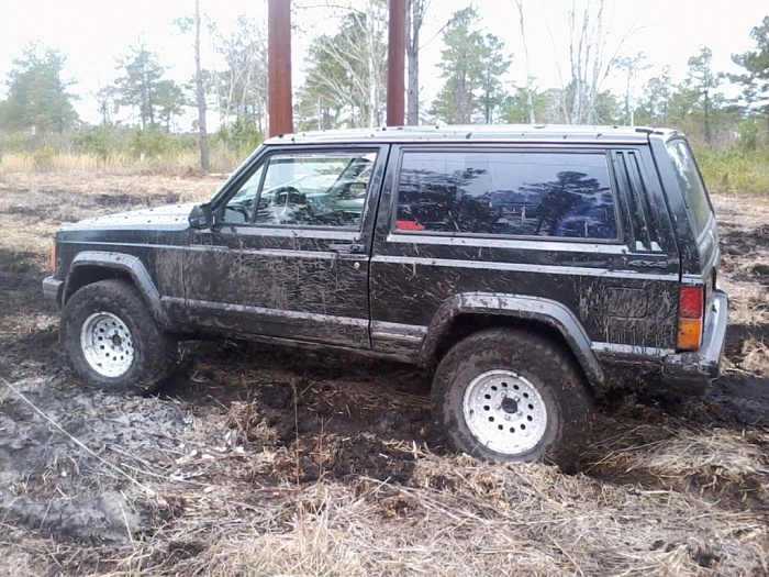 Plz Help 89' Cherokee almost choking out-120226_001.jpg