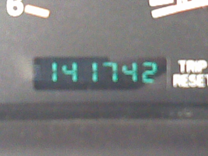 Engine oil at "Add" level!!!-mile.jpg
