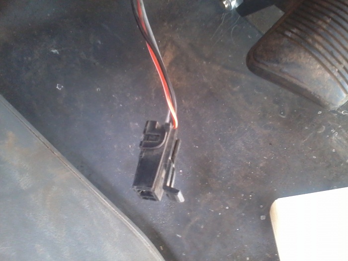 none of the power locks or windows work-img_20120825_115146.jpg