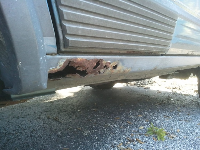 removing oxidation, rust from 89 Cherokee-061.jpg