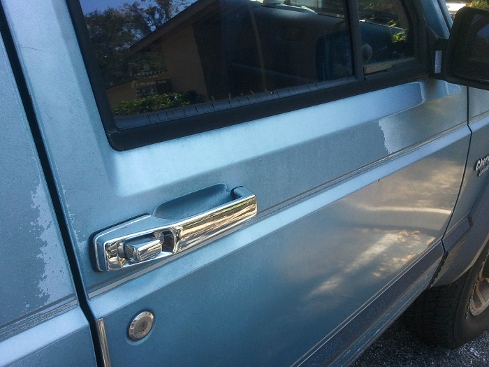 removing oxidation, rust from 89 Cherokee-062.jpg