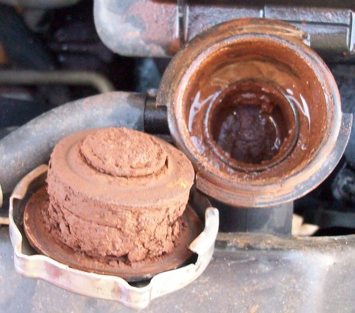 Rusty radiator, pictures. Which radiator flush do you use? - Jeep