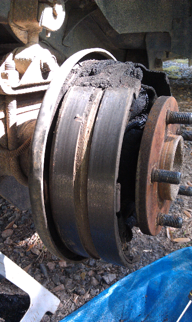 ever seen this kind of brakes-forumrunner_20121020_194556.jpg