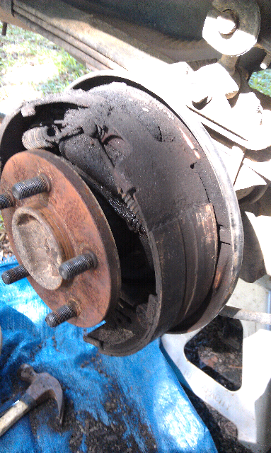 ever seen this kind of brakes-forumrunner_20121020_194848.jpg