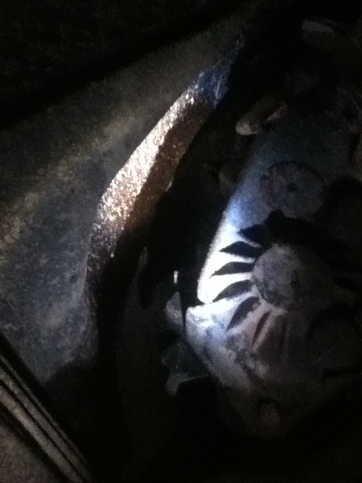 Transfer case soaked in fluid along with underside of body! Help please!-image-316398383.jpg