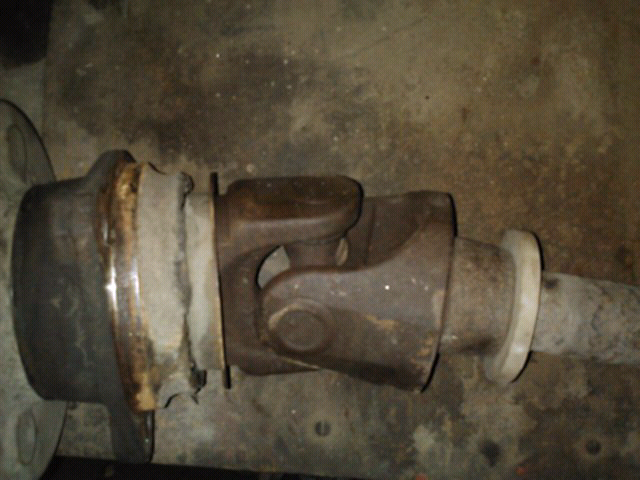 how to replace this ujoint-forumrunner_20121109_072220.jpg