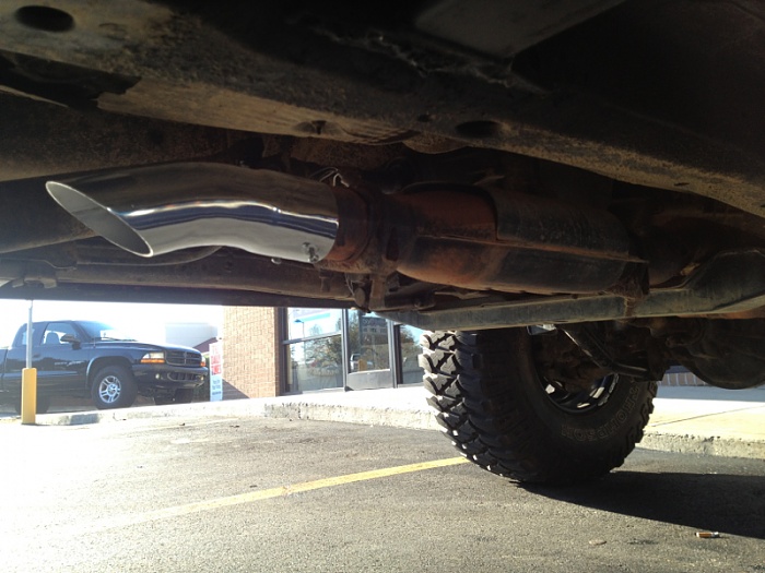 Exhaust pipe fell off, repair questions-image-2474472286.jpg