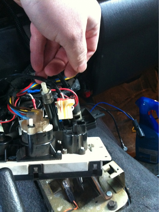 Need help identifying connector in dash harness-image-2265778292.jpg