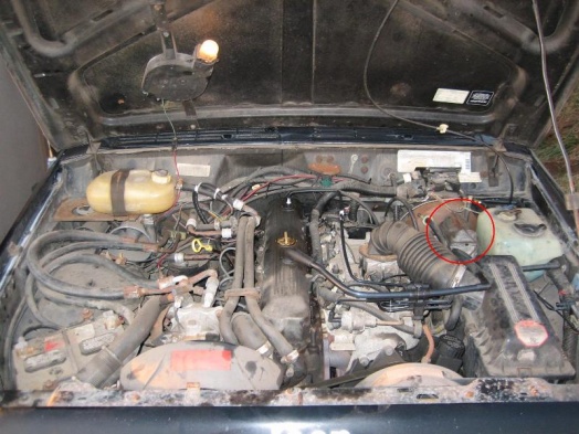 Brake fluid reservoir hiding from me :( - Jeep Cherokee Forum