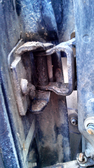 2 door sagging door and broken latch-forumrunner_20130321_134331.jpg