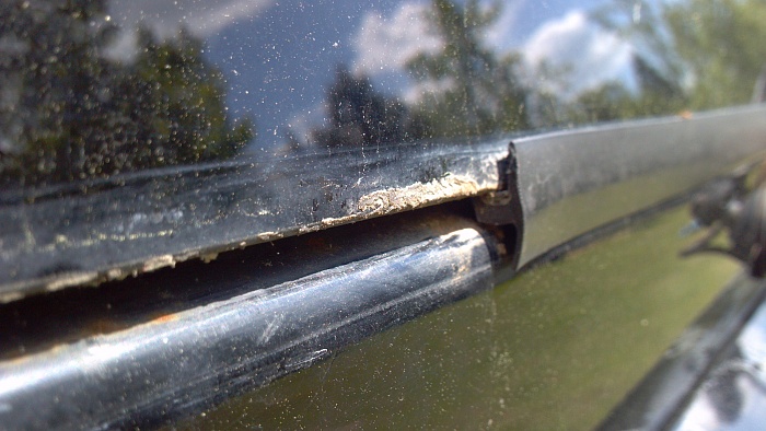 97-01 Liftgate Glass Trim?-2013-04-21_14-15-25_150.jpg