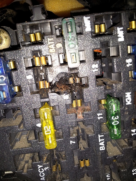 FUSE PROBLEM-20130427_20162511.jpg