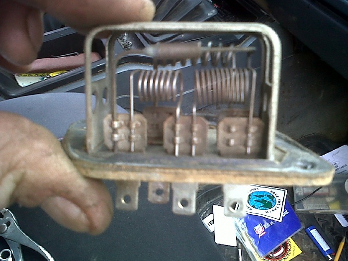 A &quot;twist&quot; to the blower resistor issues-img-20130506-00154.jpg