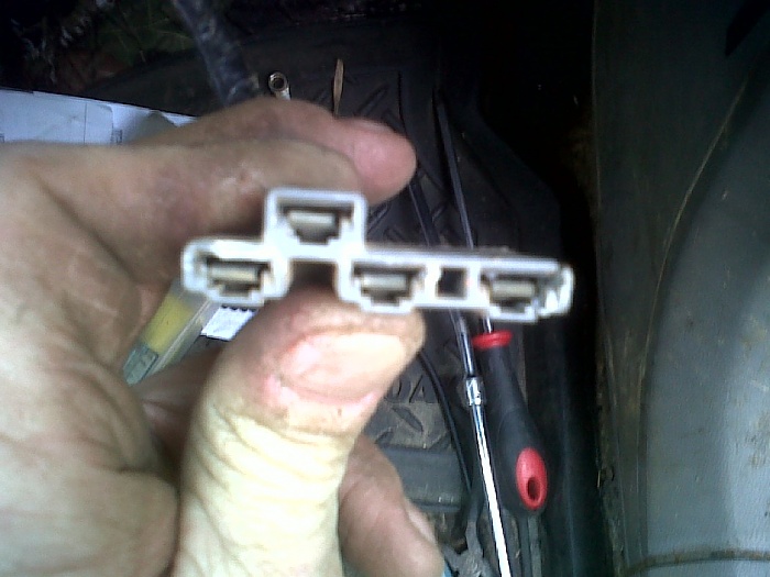 A &quot;twist&quot; to the blower resistor issues-img-20130506-00156.jpg