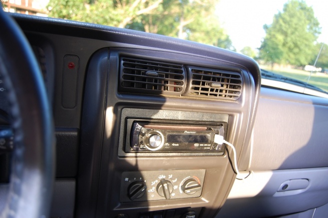 Name:  jeep-interior.radio.jpg
Views: 32
Size:  93.7 KB