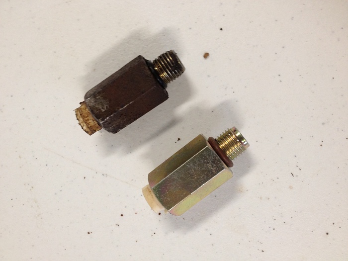 Transmission cooling line fitting? Help?-image.jpg