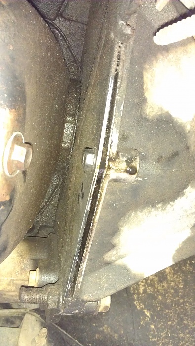 88 Jeep Cherokee leaking from transmission-picture-jeep-leaking.jpg