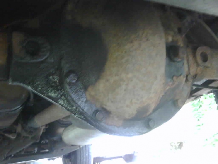 Need help ID'ing my differential and trans-img00393-20130903-1427.jpg
