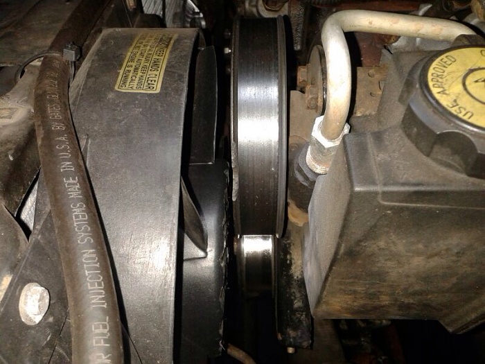 2000 cherokee top pulley hitting electric fan-image-2301151845.jpg