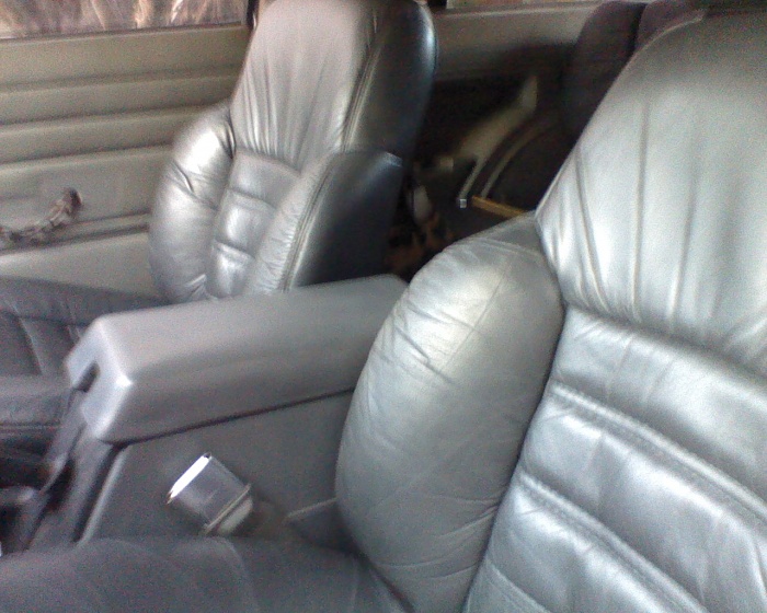 Armrest for 1994 2 door-1216111657a_292527.jpg