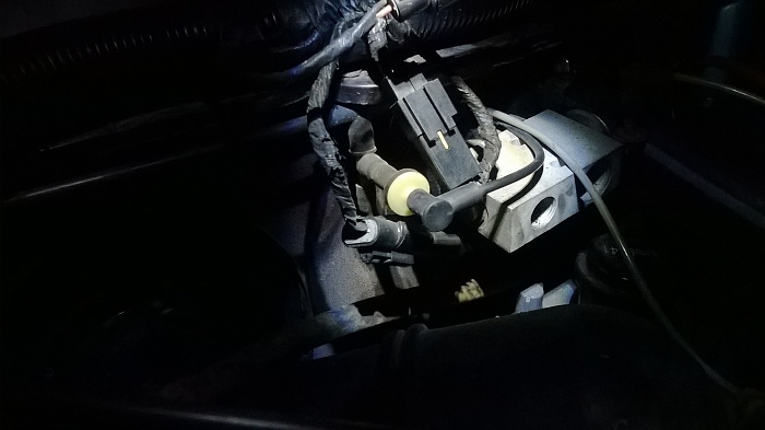 where does this vacuum line connect to?-wp_20140220_007.jpg