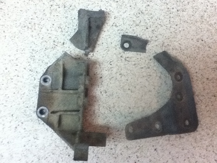 Replacing the alternator brackett-altornator-braket.jpg