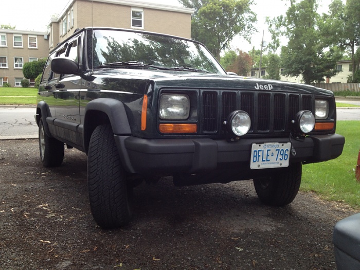 jeep cherokee fenders-image-701449209.jpg
