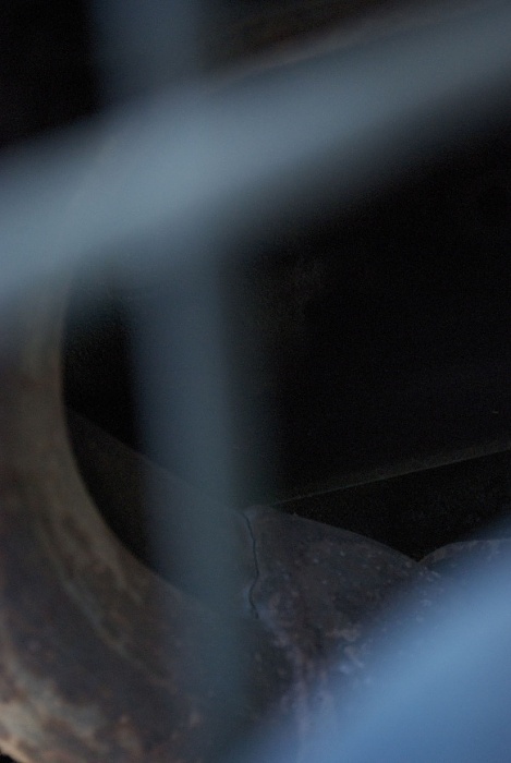 cracked header-dsc_0046.jpg
