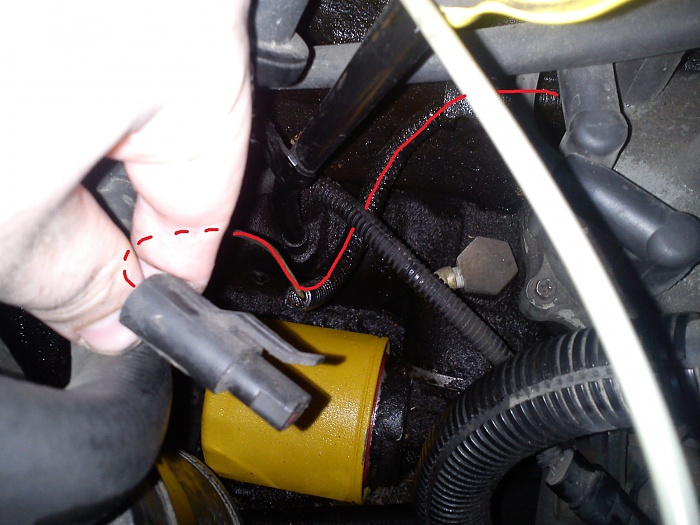 Looked at my Oil Pressure Sending Unit, and found a mystery-unplugged-wire.jpg