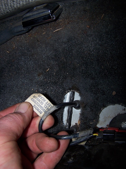 Bendix 9 Anti-Lock Brakes on a 90. Cherokee ABS-102_6192.jpg