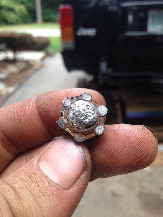 Broken Fastner-image-1510325692.jpg