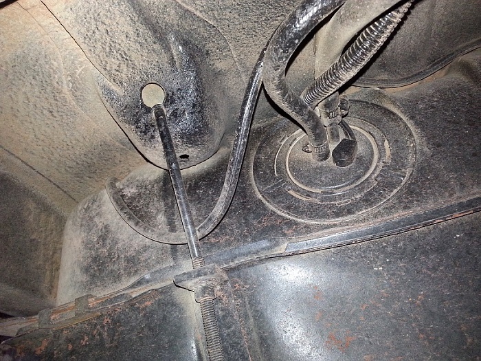 Fuel injector question-5-upovergastank.jpeg