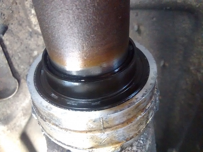 2000 Cant find correct mounts!!! Help!-output-shaft-2.jpg