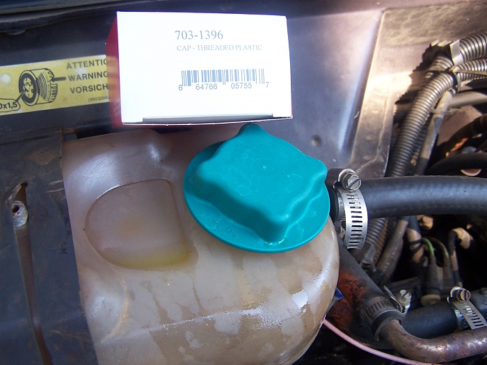 Overflow tank question sealed cooling system-102_0732.jpg