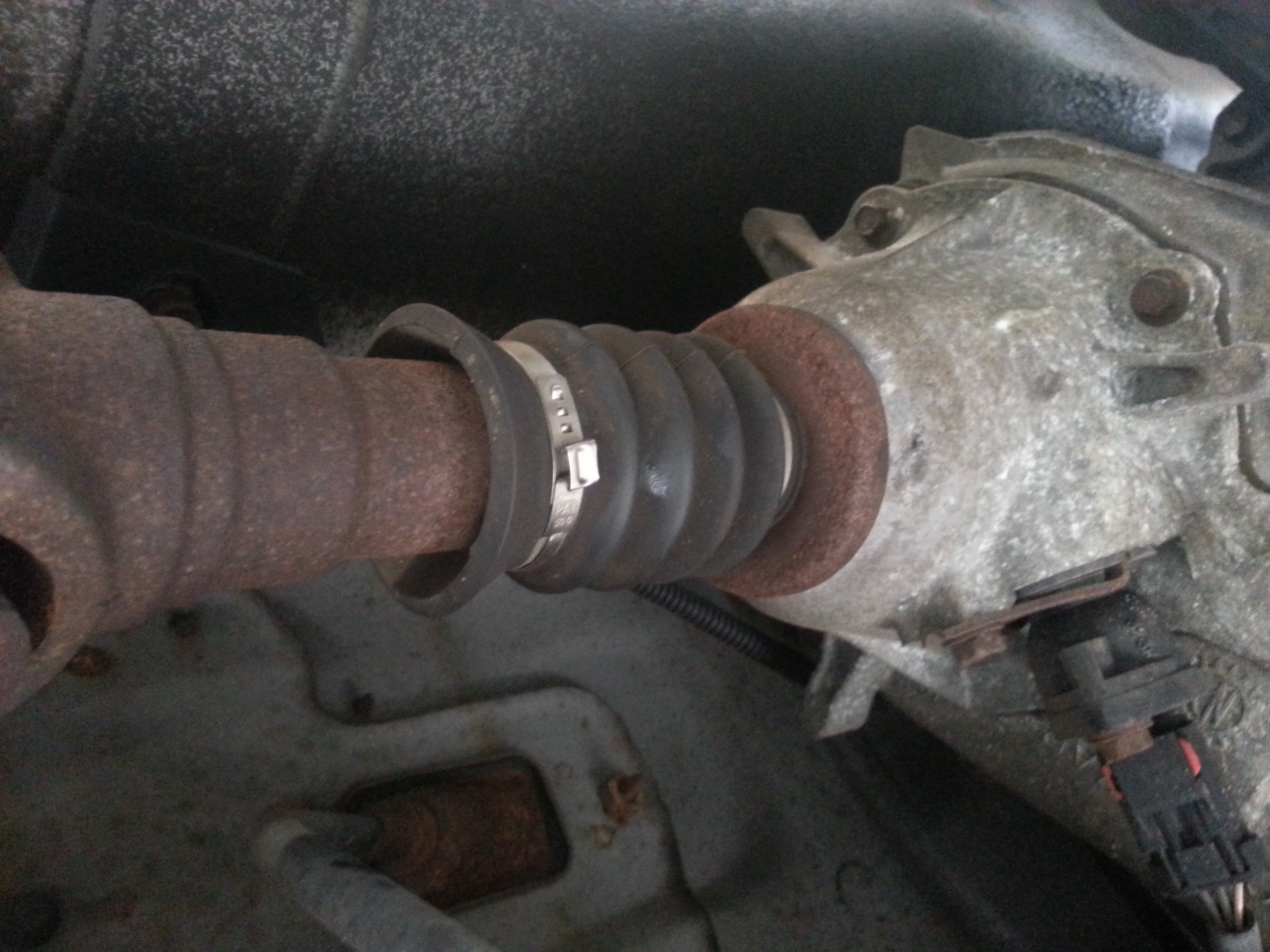 Rear drive shaft removal help! - Jeep Cherokee Forum