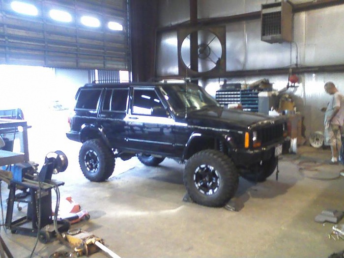 How many of you running 6+" of lift-lifted-jerky-shop.jpg