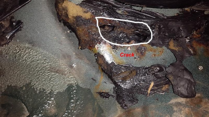 water leak from a crack in the body (passenger side floor)(with photos)-20151106_180757-medium-.jpg