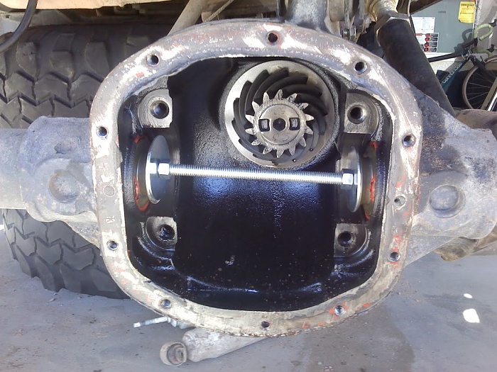 Tricks to getting Axle seals in?-1108101145.jpg